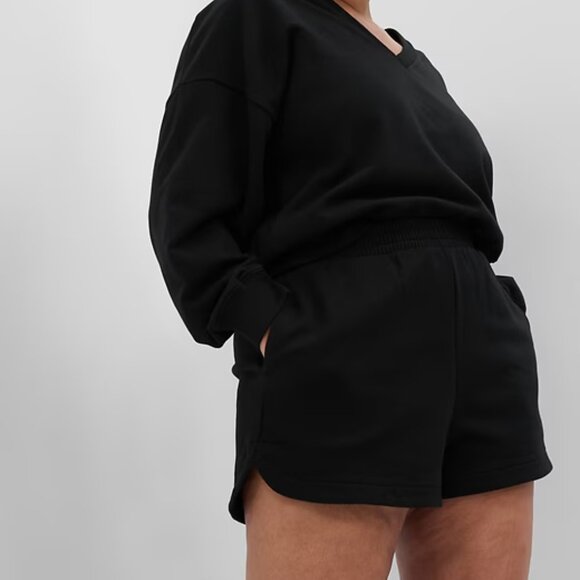 GAP | Bundle of (2) Shorts | Size L - Picture 1 of 11